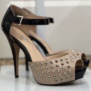 Beige Silver Studded Black Stiletto Pump High Heels Shoes 6.5